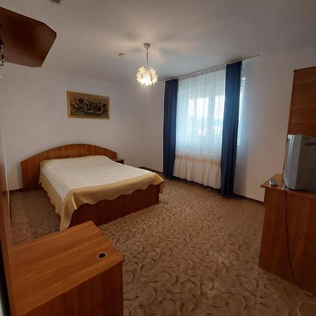 Steaua Nordului Hotell Targu Neamt Eksteriør bilde